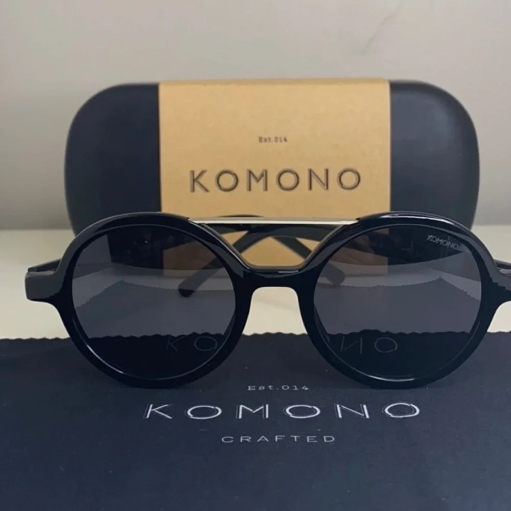Komono Sunglasses NEW The Vivien Black Round w silver